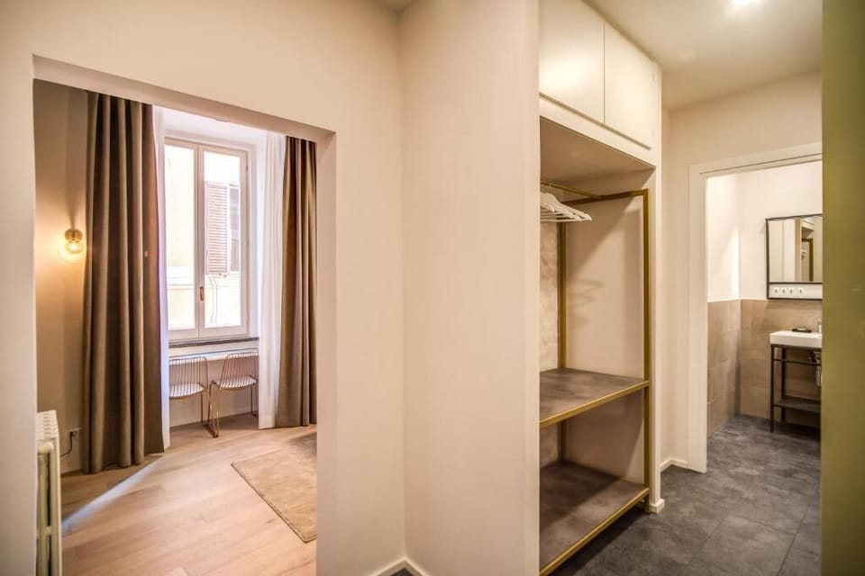 Standard Room | Premium bedding, minibar, in-room safe, desk