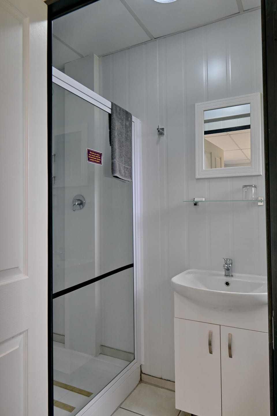 Shower, towels