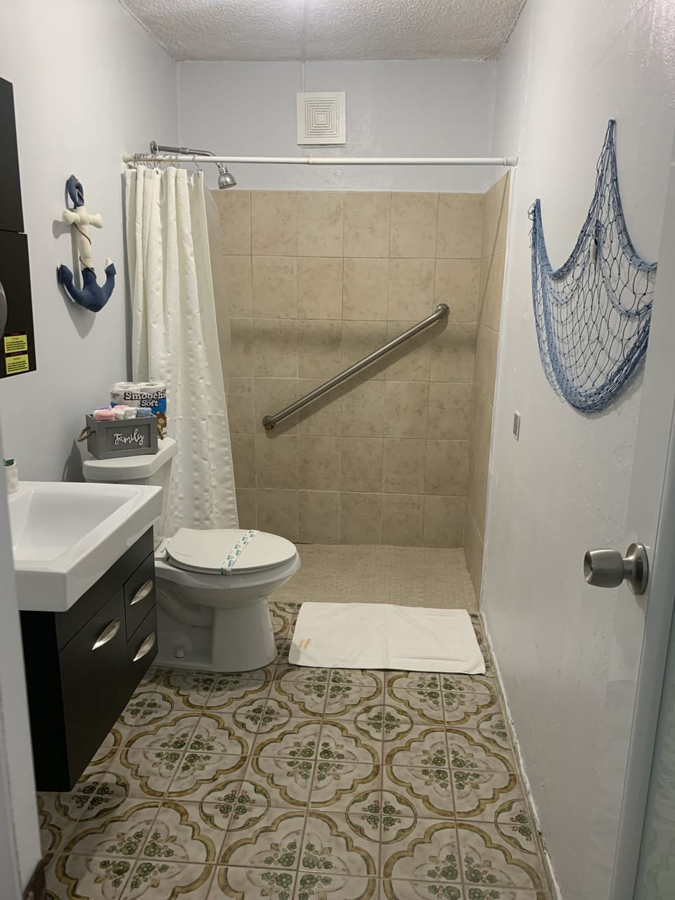 Family Apartment | Bathroom | Shower, designer toiletries, hair dryer, towels