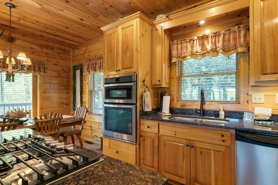 #3 Open Kitchen 