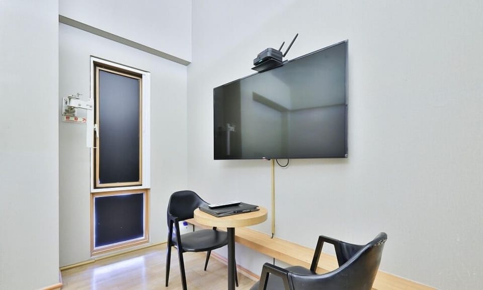 Deluxe Double Room | Individually decorated, individually furnished, desk, free WiFi