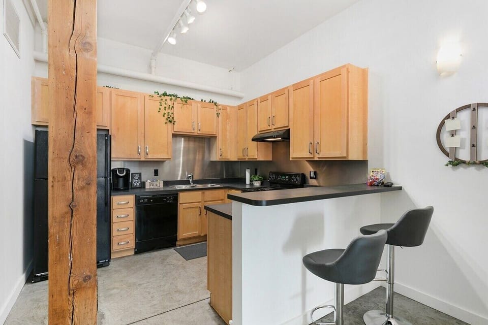 Spacious open-concept kitchen