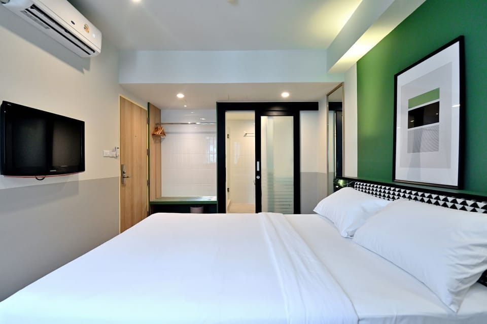Superior Room | In-room safe, rollaway beds, free WiFi, bed sheets