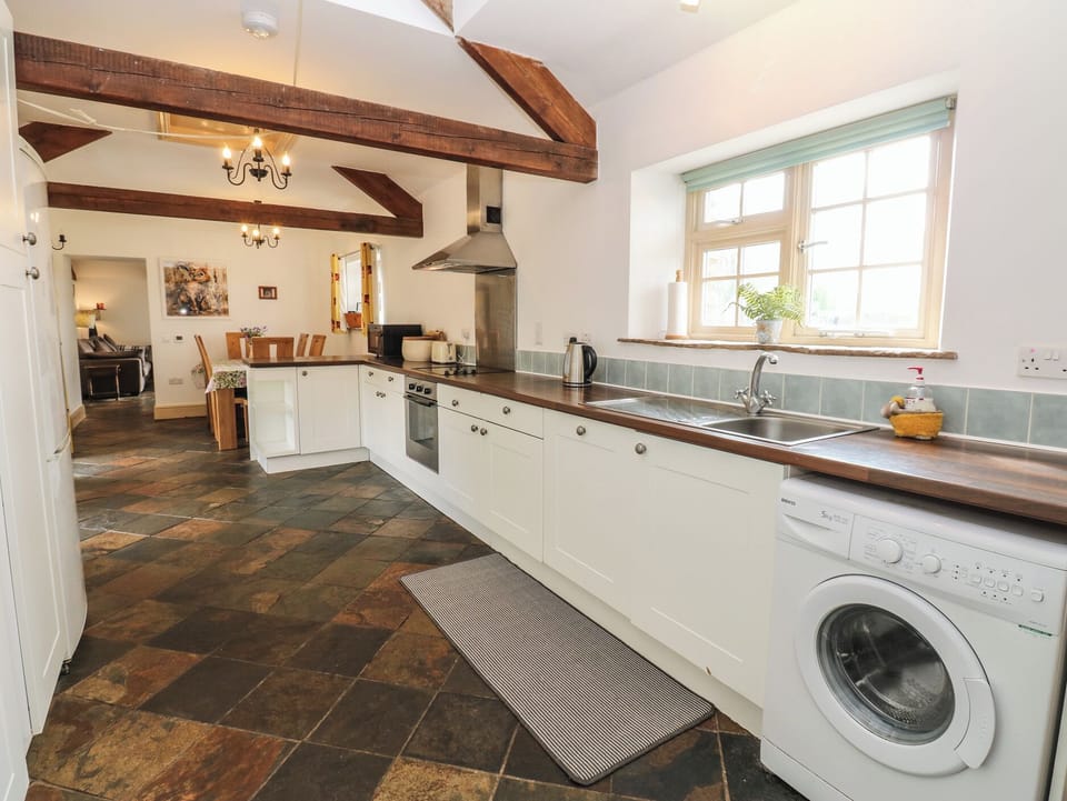 Dishwasher, cookware/dishes/utensils