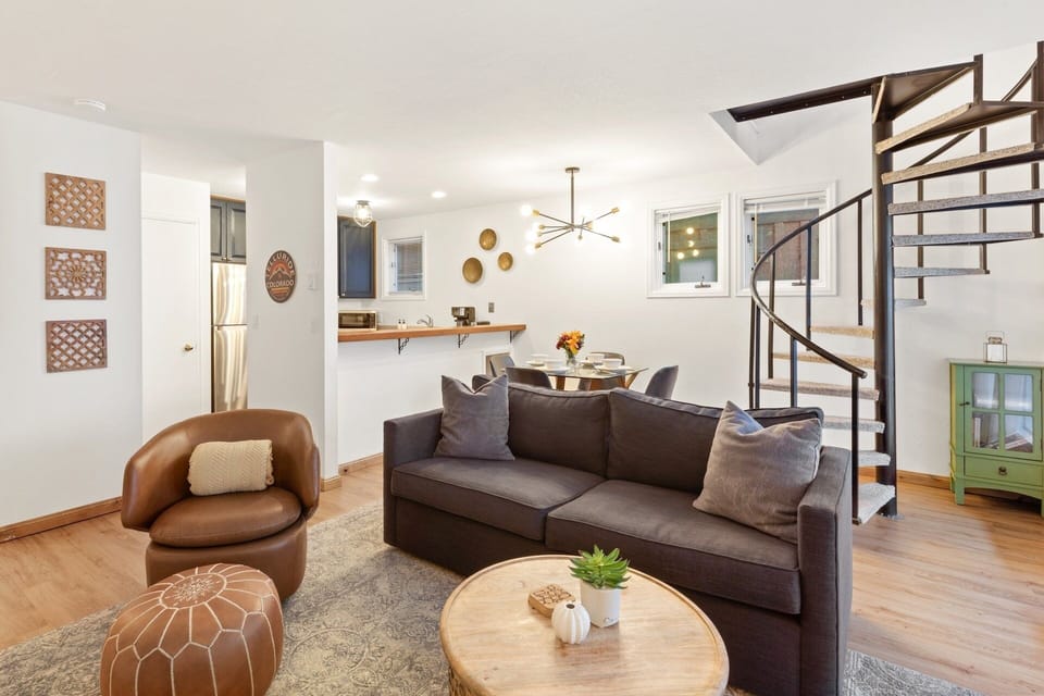 Condo, 1 Bedroom | Living area