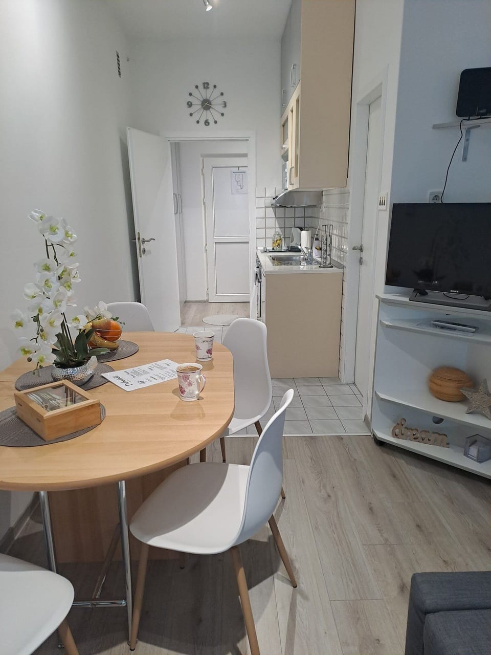 Apartment (One Bedroom Apartment) | Living room | TV