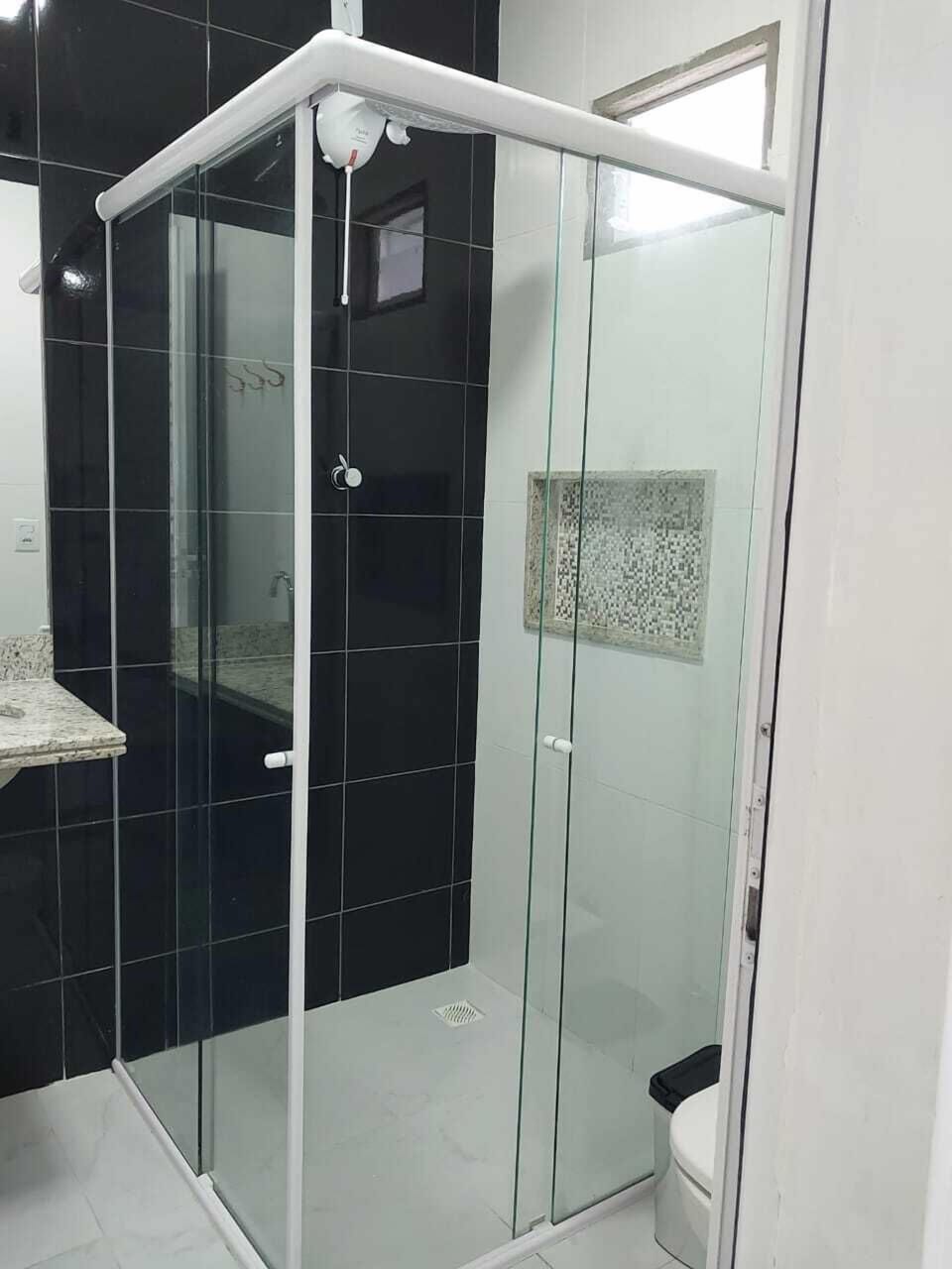 Traditional Shared Dormitory | Bathroom | Shower, towels