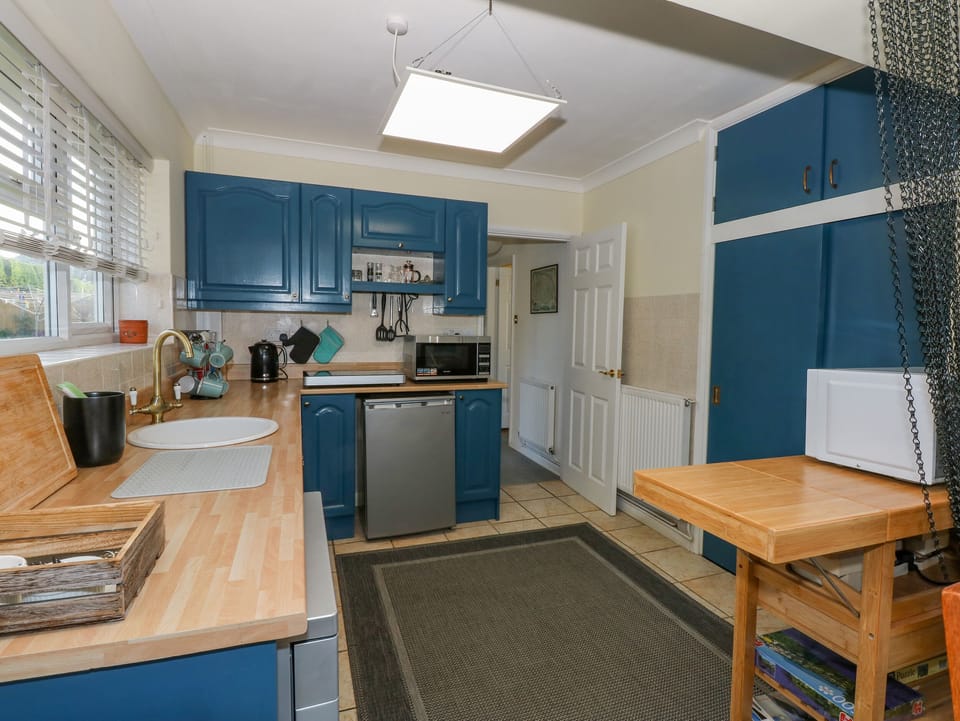 Fridge, dishwasher, electric kettle, toaster