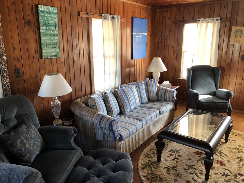 Cottage, 3 Bedrooms | Living area | Smart TV
