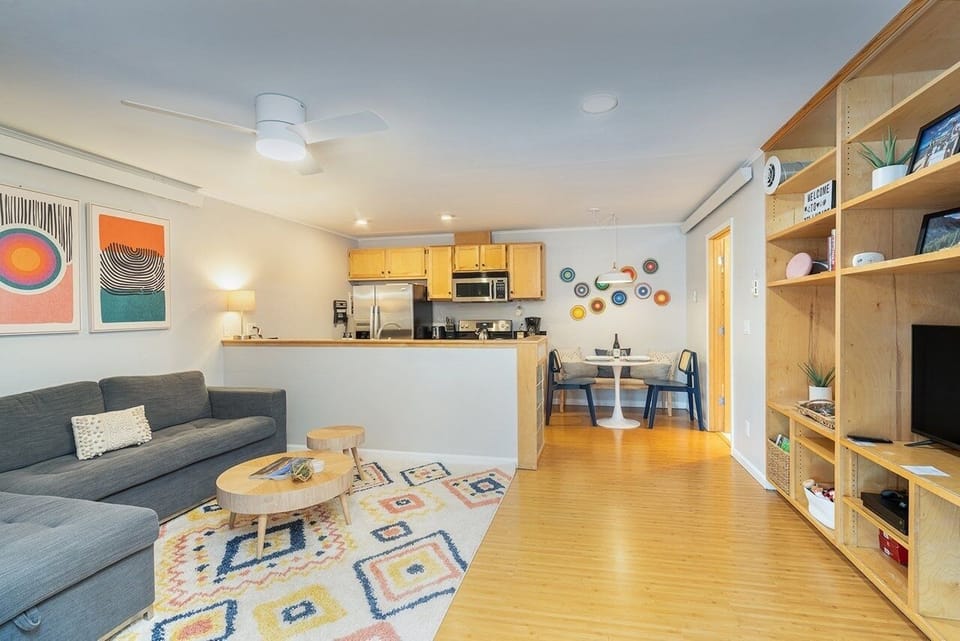 Condo, 2 Bedrooms | Living area