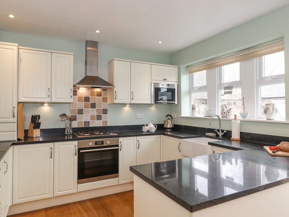 Cottage | Interior