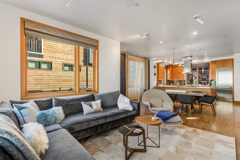 Townhome, 4 Bedrooms | Living area