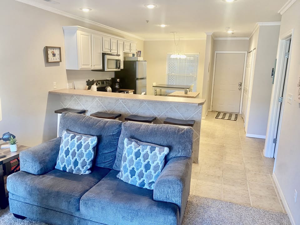 Open kitchen/living room
