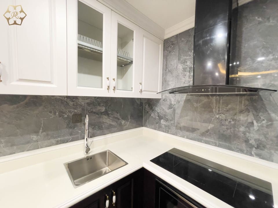 Family Suite | Private kitchen | Coffee/tea maker, electric kettle
