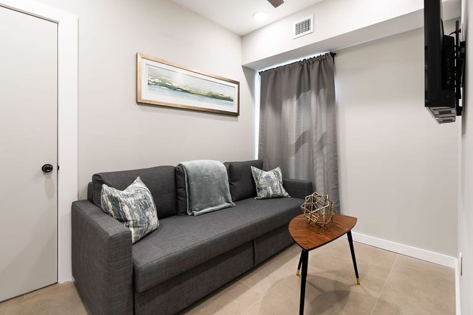 Apartment | Living area | 40-inch Smart TV with digital channels, TV