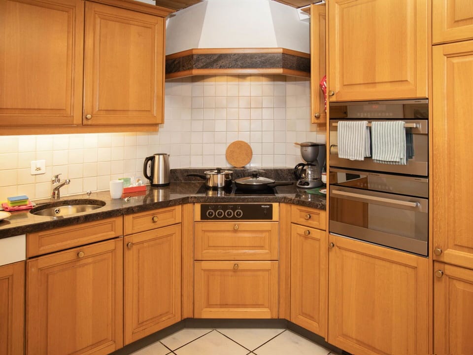 Kitchen, Kitchen Appliance, Cabinetry, Major Appliance, Countertop, Wood, Interior Design, Furniture, Flooring, Home Appliance