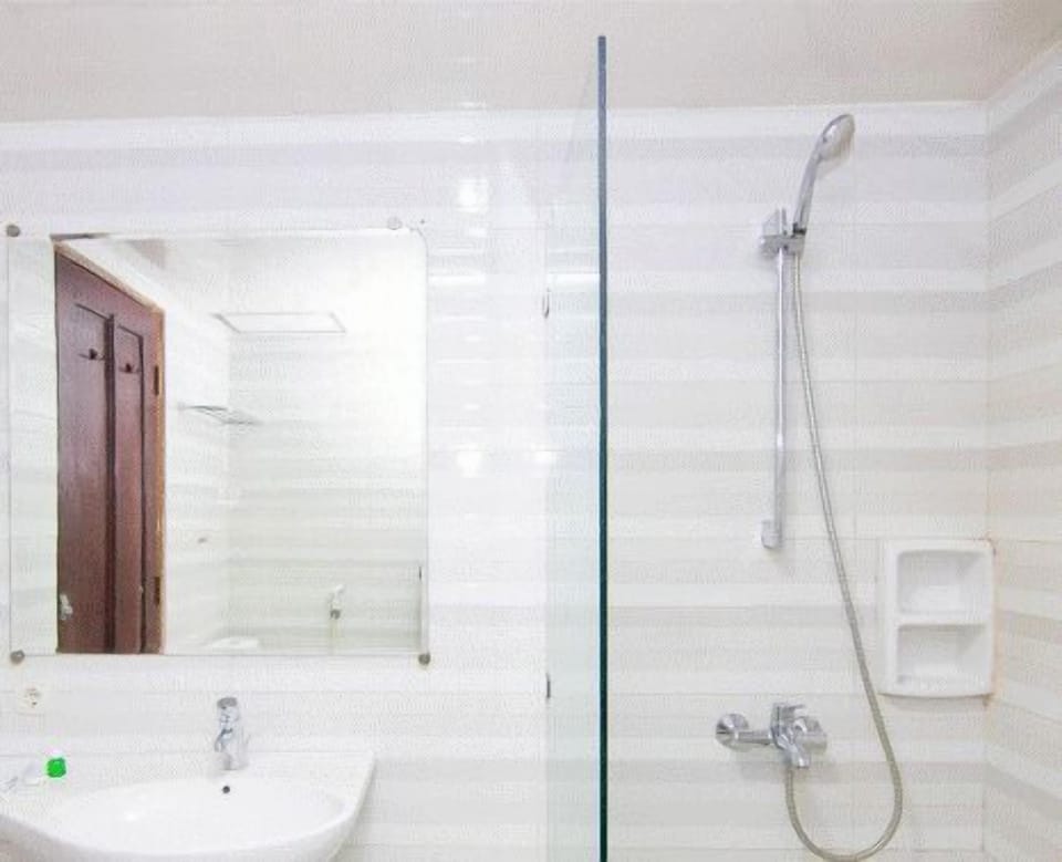 Superior Twin Room | Bathroom