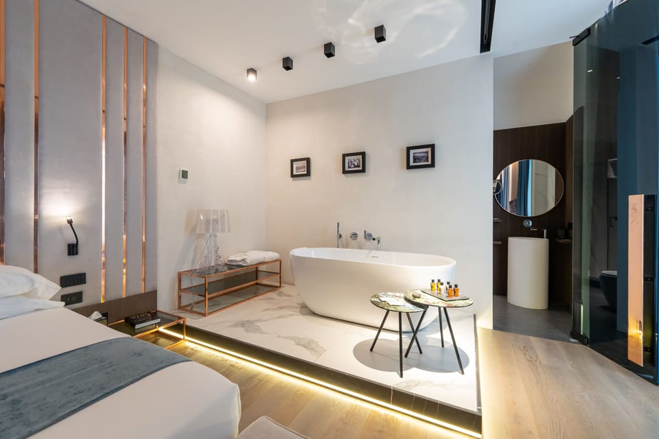 Suite, Bathtub | Premium bedding, minibar, in-room safe, desk