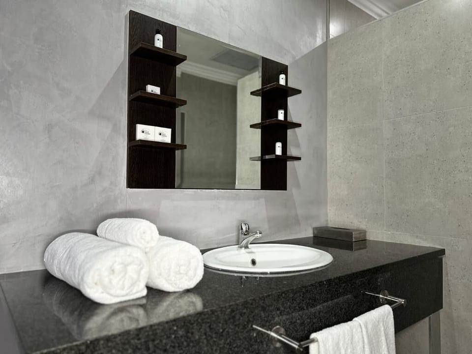 Luxury Double Room | Bathroom
