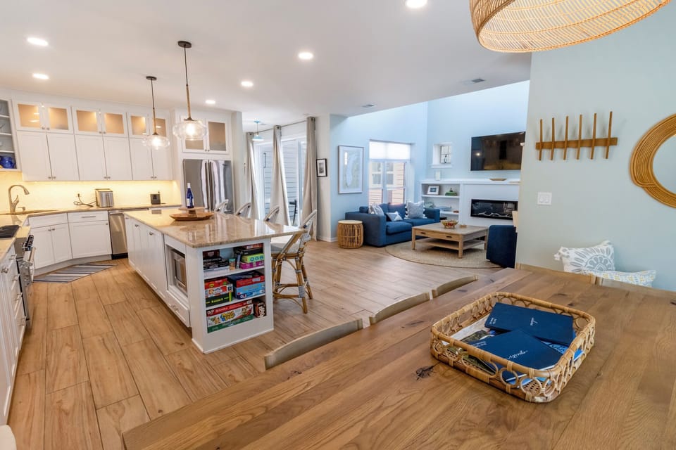 Main Level | Kitchen | Dining | Living Room