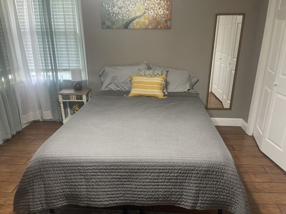 Queen bedroom upstairs