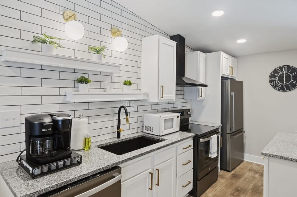 Modern kitchen equipped w/ top-of-the-line appliances