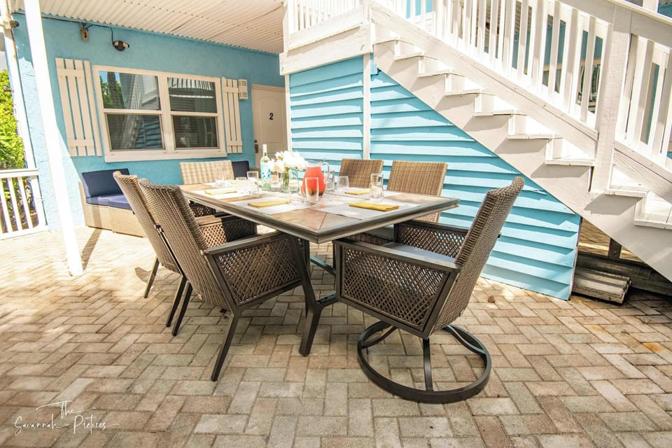 After a full day at the beach, set the patio table and show off your barbecuing skills. Come create memories that will last a lifetime.
