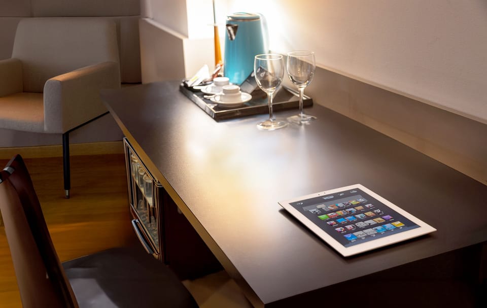 Family Quadruple Room | Minibar, in-room safe, desk, soundproofing
