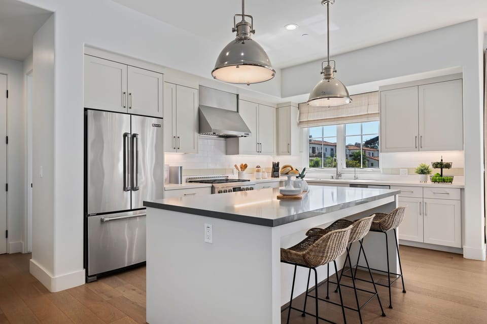 Modern large kitchen with grand center island