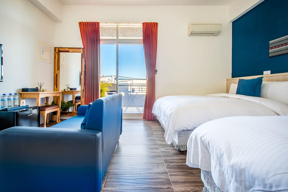 Deluxe Double Room, Balcony | WiFi, bed sheets