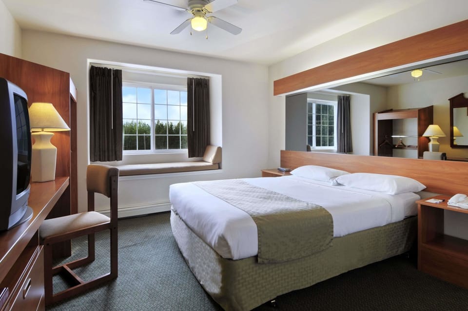 Individually furnished, desk, iron/ironing board, free WiFi