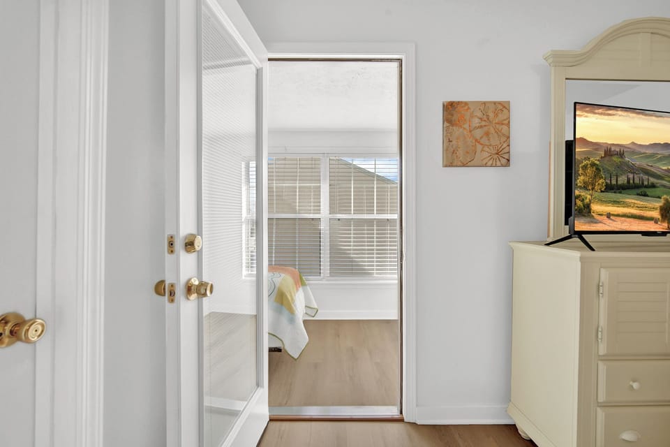 Sunroom twin bed