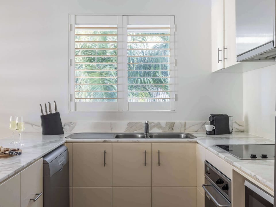 Grand Penthouse, 3 Bedrooms | Private kitchen | Fridge, coffee/tea maker, electric kettle