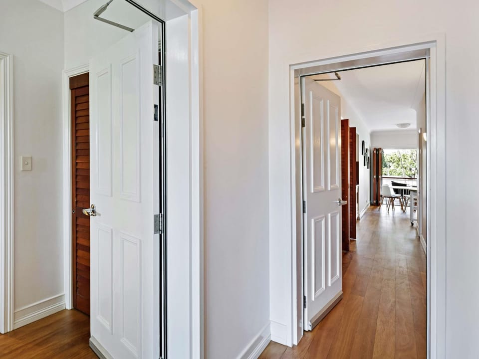 Apartment, 2 Bedrooms (Dual Key) | In-room safe, desk, iron/ironing board, WiFi