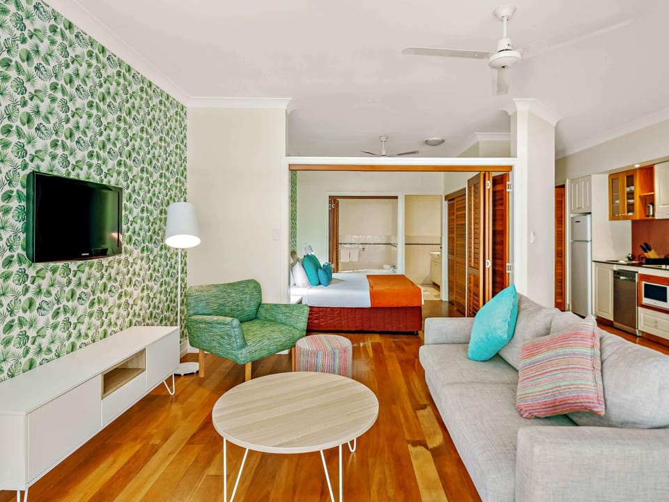 In-room safe, desk, iron/ironing board, WiFi
