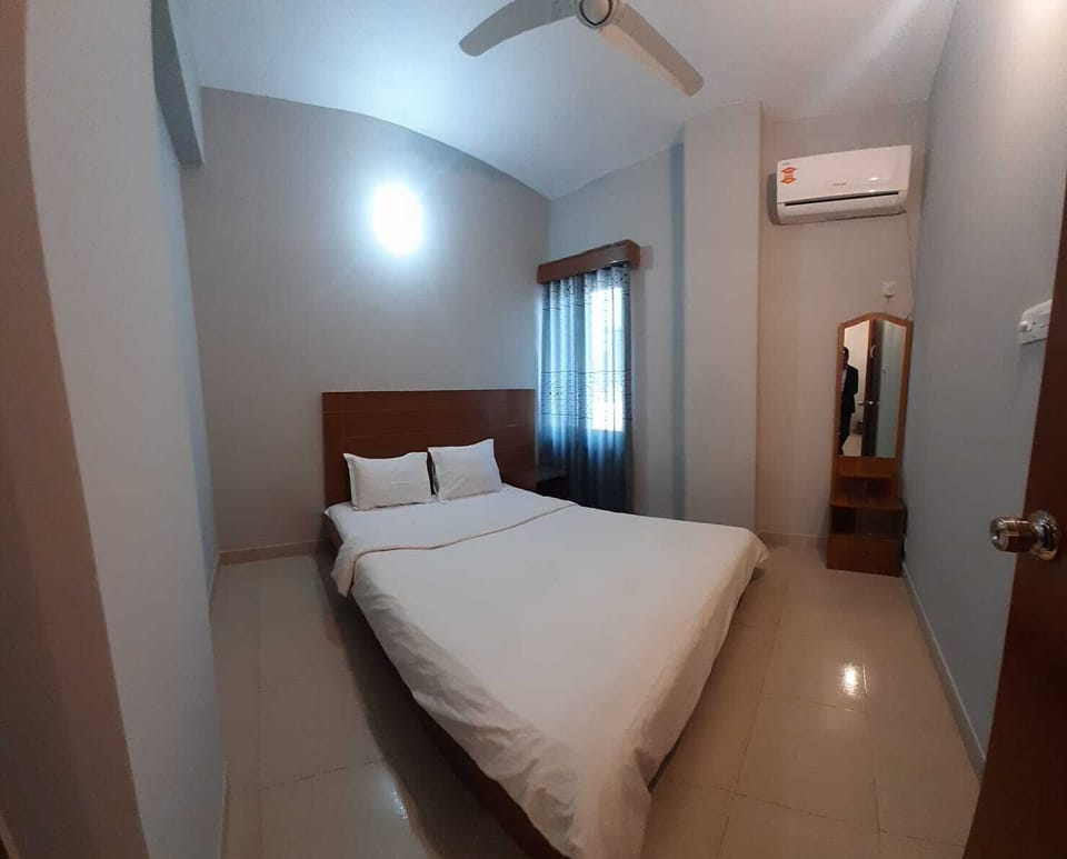 Deluxe Apartment | Free WiFi, bed sheets