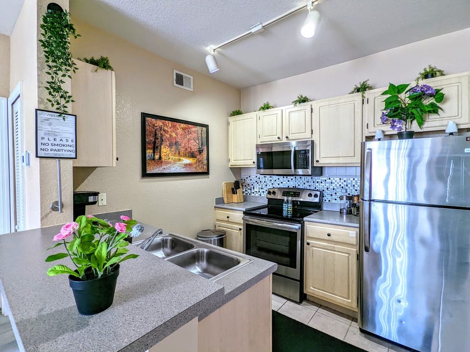 NIcely Equipped Kitchen
