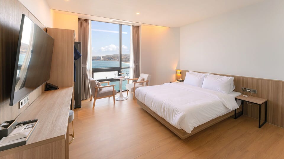 Deluxe Double Room | Premium bedding, desk, laptop workspace, free WiFi