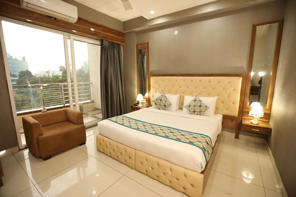 Family Triple Room, Smoking, City View | Soundproofing, free WiFi, bed sheets