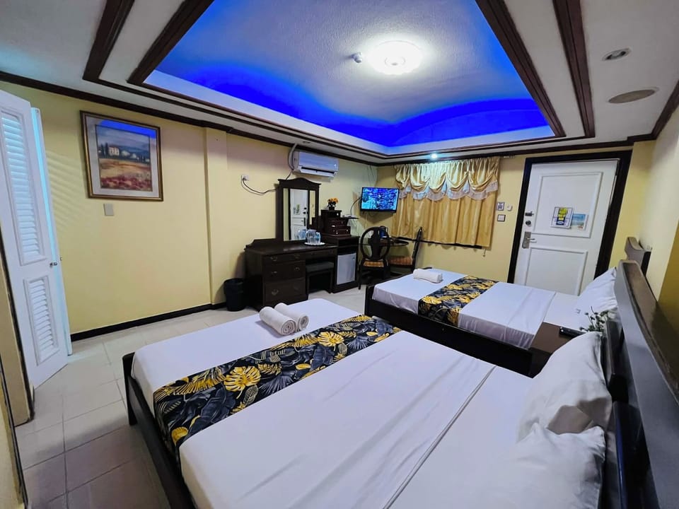 Family Room, 2 Double Beds, Poolside | In-room safe, iron/ironing board (on request), WiFi (free), bed sheets