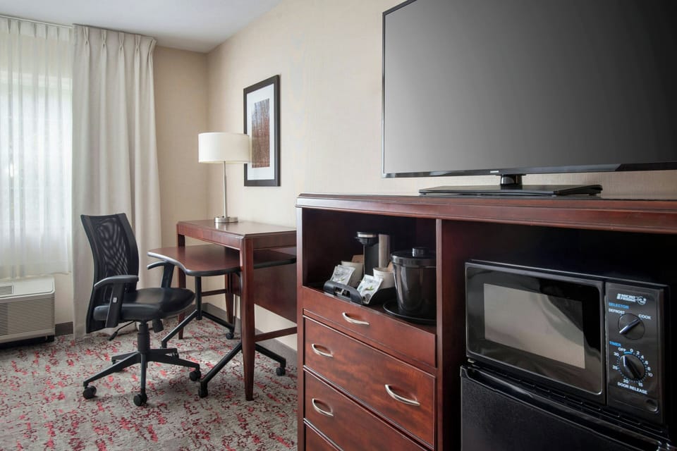 In-room safe, desk, laptop workspace, blackout drapes