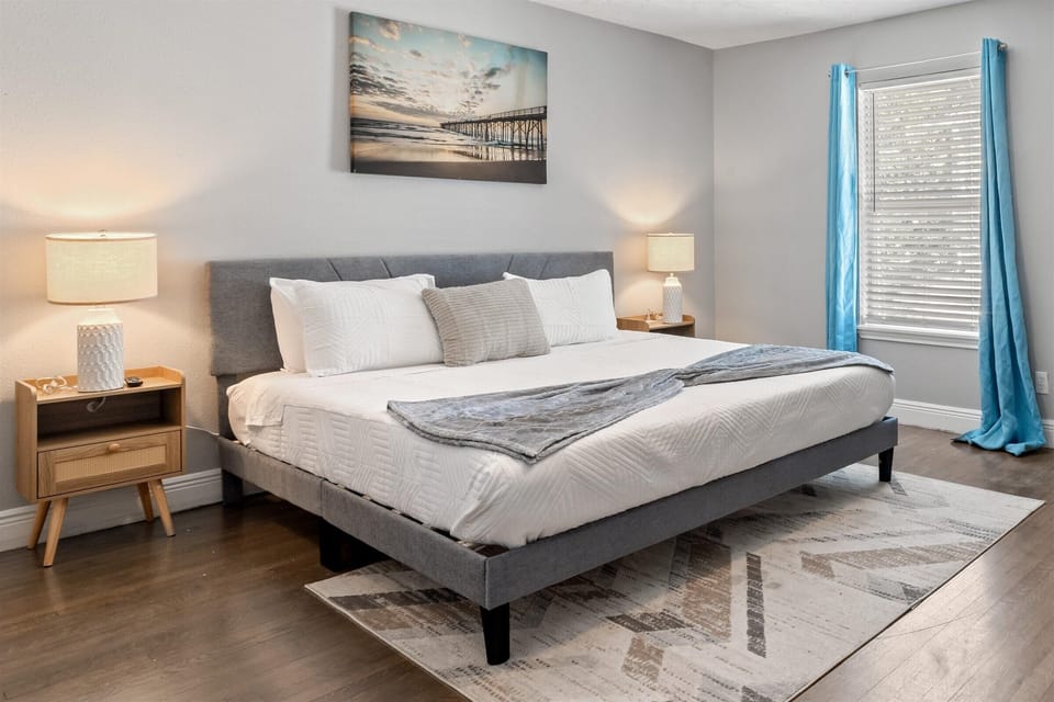 Super comfortable memory foam mattresses.