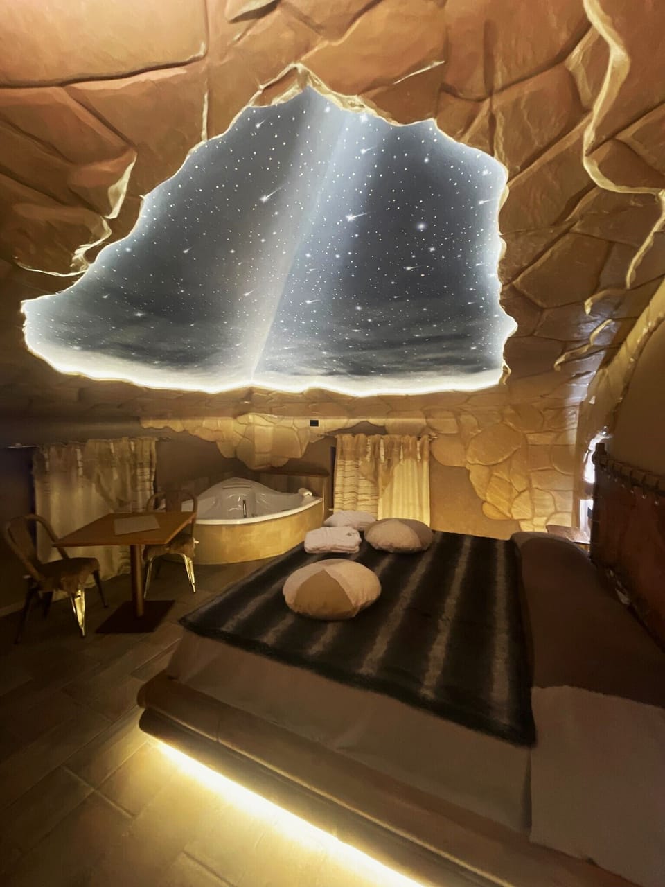 Superior Room, Sauna | Premium bedding, down comforters, memory foam beds, minibar