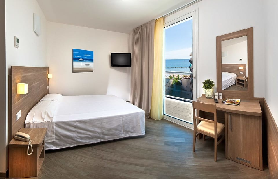 Superior Triple Room | In-room safe, desk, blackout drapes, soundproofing
