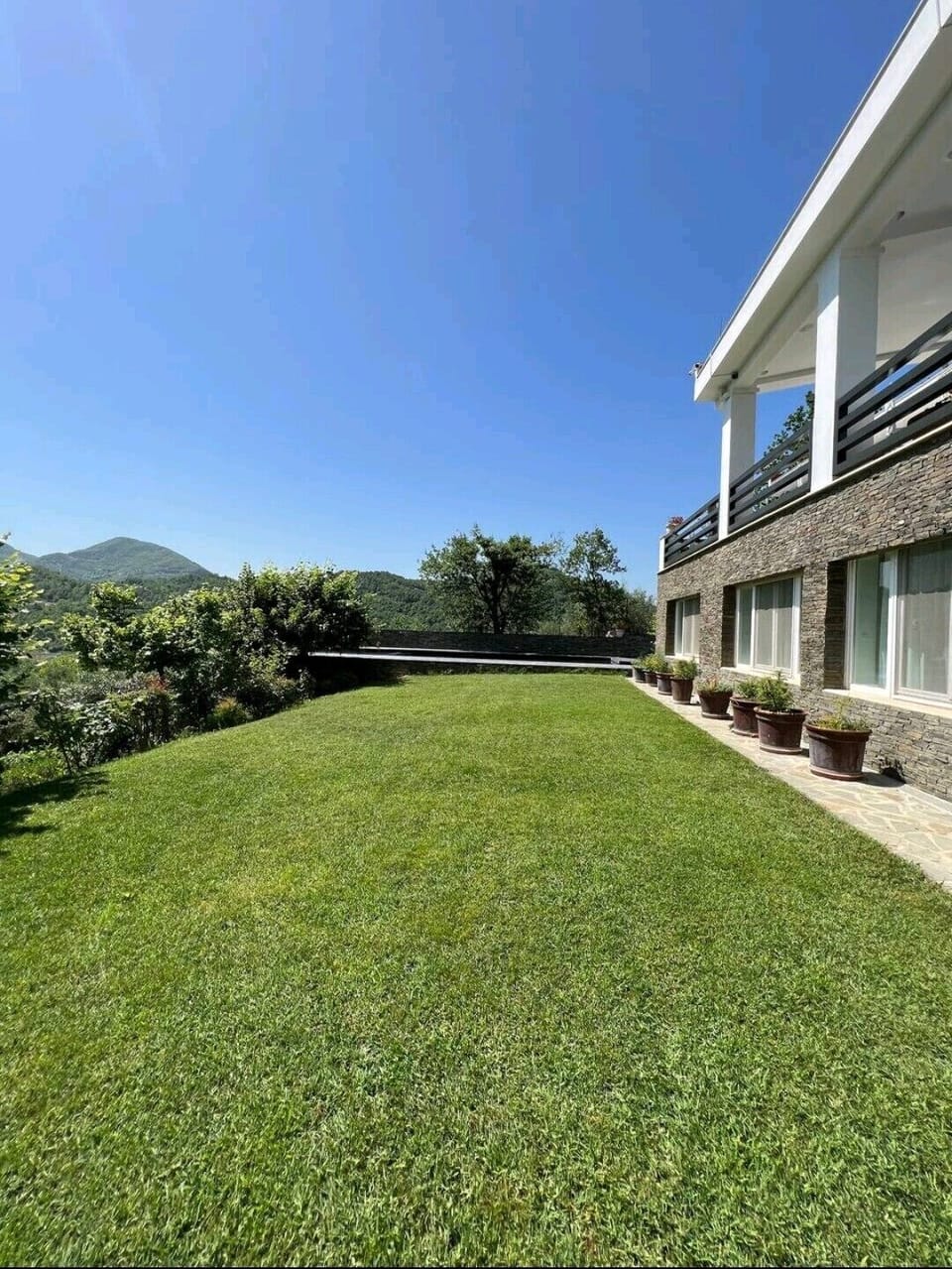 5000 m2 of  6 min from Center at TEG.

instagram page Top_Privacy_Eco_Villa
