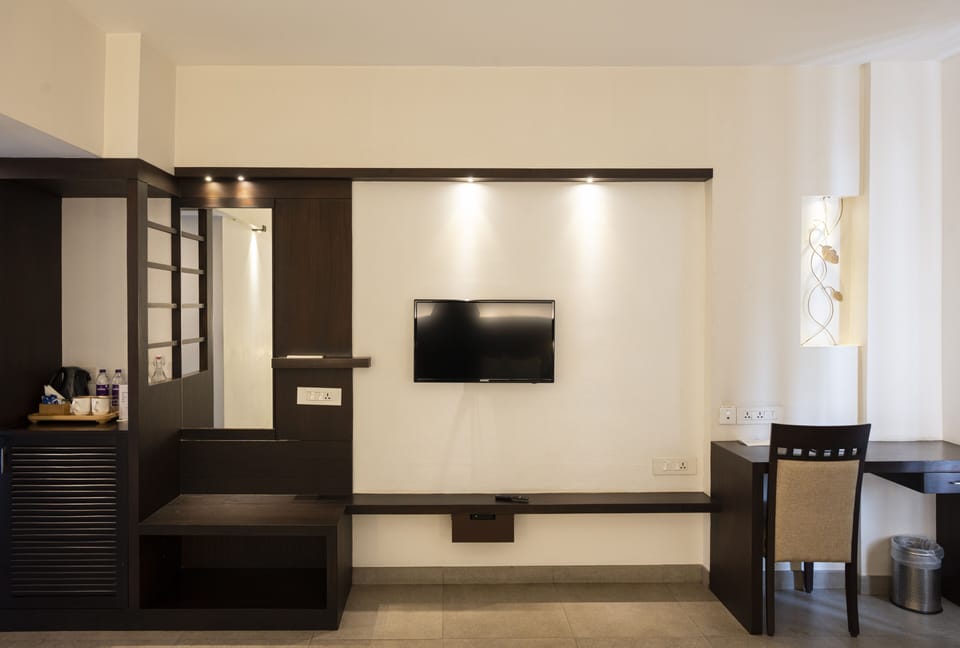 Deluxe Double Room | Minibar, laptop workspace, free WiFi