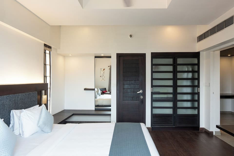 Suite | Minibar, laptop workspace, free WiFi