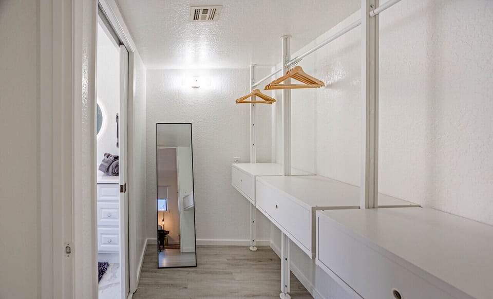 Walk in closet