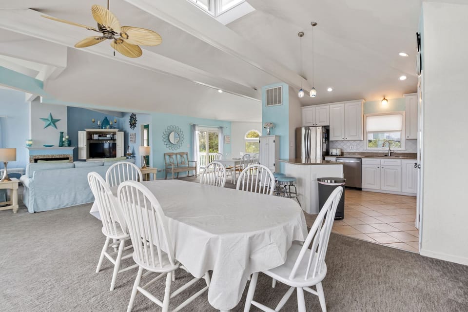 OSK13: Water Water Everywhere | Top Level Dining Area