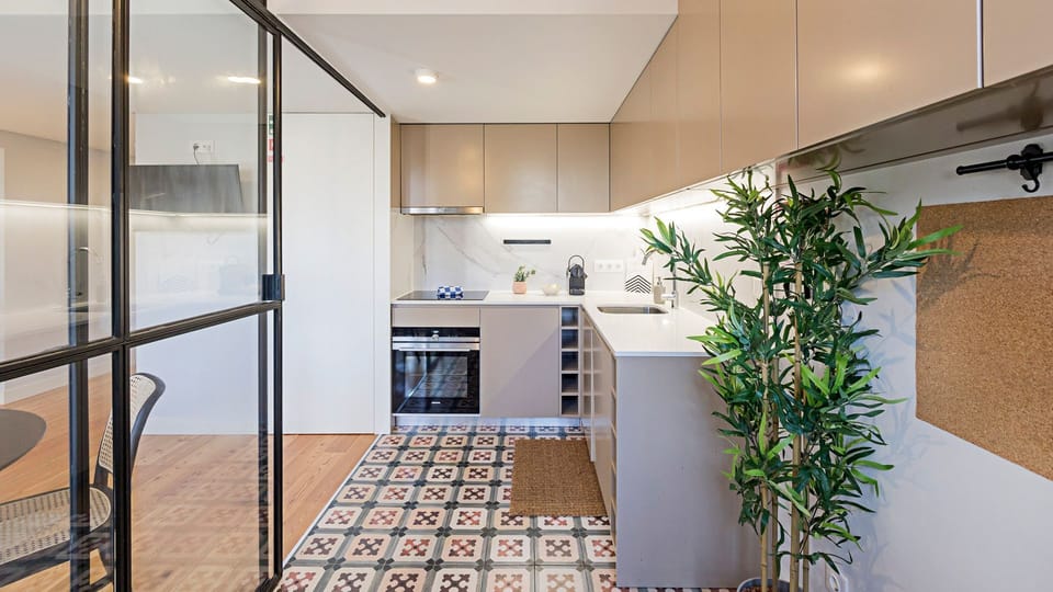 Our modern kitchenette counts with all the essential amenities you might need during your stay, including a Nespresso coffee machine, kettle, toaster, dishwasher and even a washing machine, perfect for longer stays!